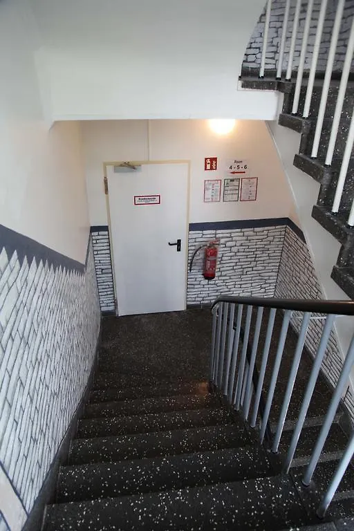 Hotel Moji Koeln Colónia